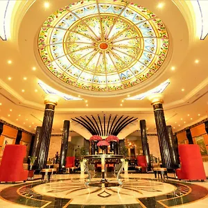 4* Отель Red Castle